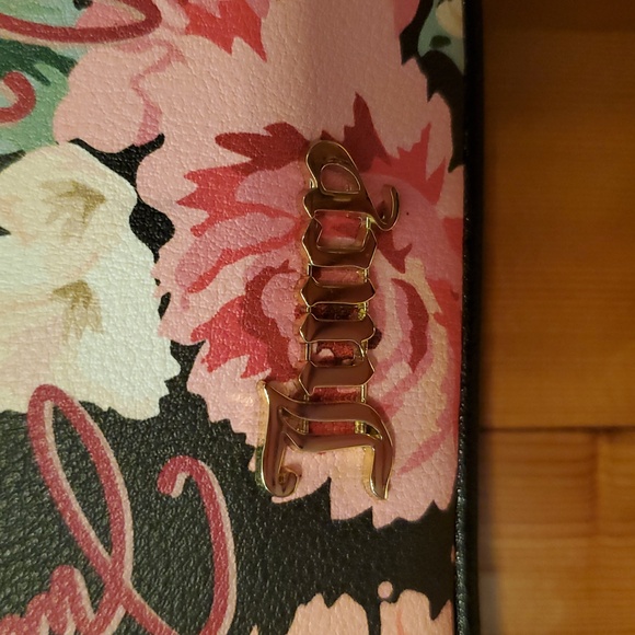 NWOT Juicy Small Floral Crossbody Purse With Bow Black & Pink - Picture 7 of 15